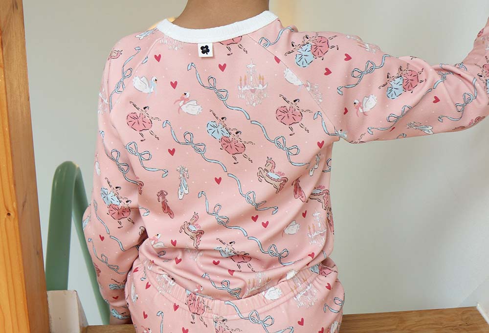 PETITE SOEUR 25FALL-balle02-03