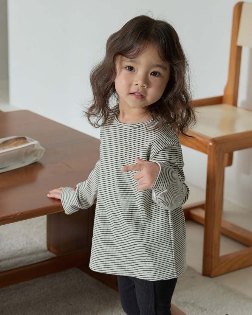 BEBOLIEN愛心刺繡條紋上衣 06