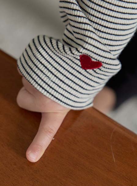 BEBOLIEN愛心刺繡條紋上衣 08