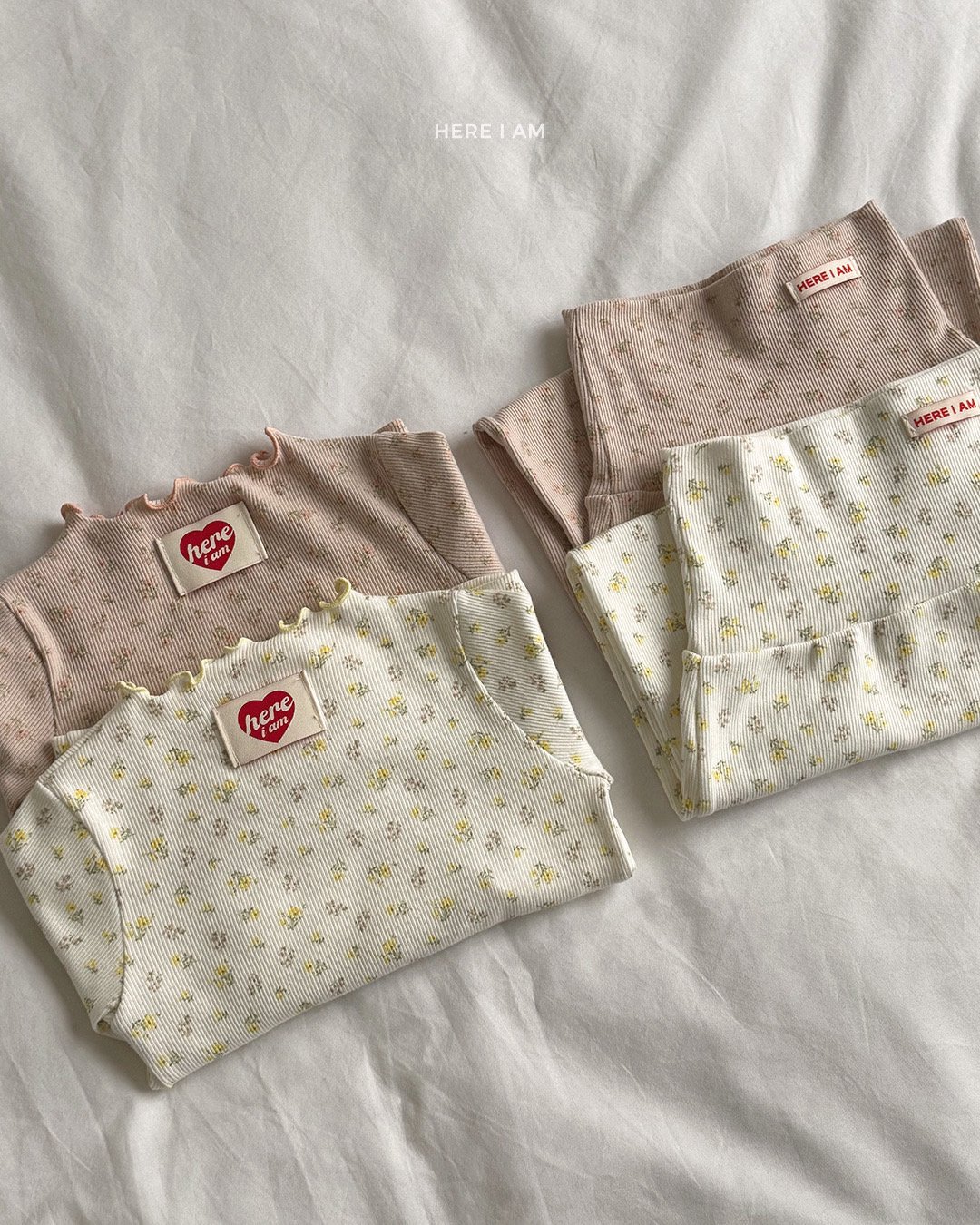 here i am 碎花木耳邊上衣 05