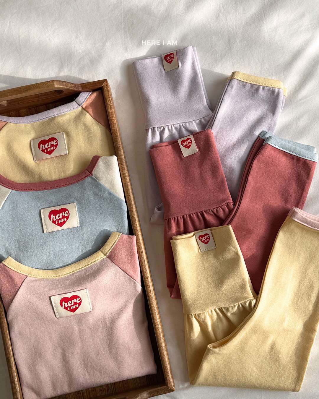 HERE I AM 撞色家居服 03
