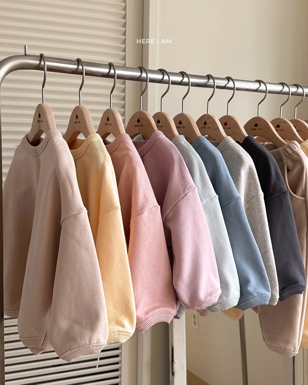HERE I AM 素色運動套裝 06