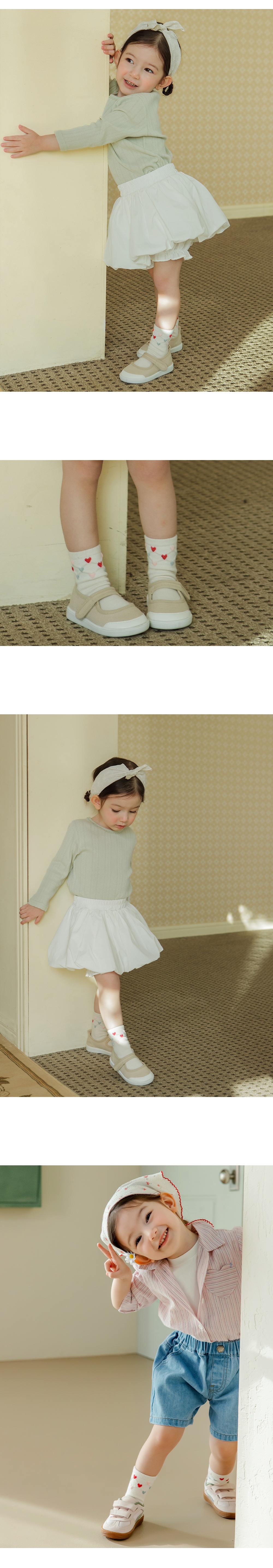 imgi_25_demannbabysocks_02