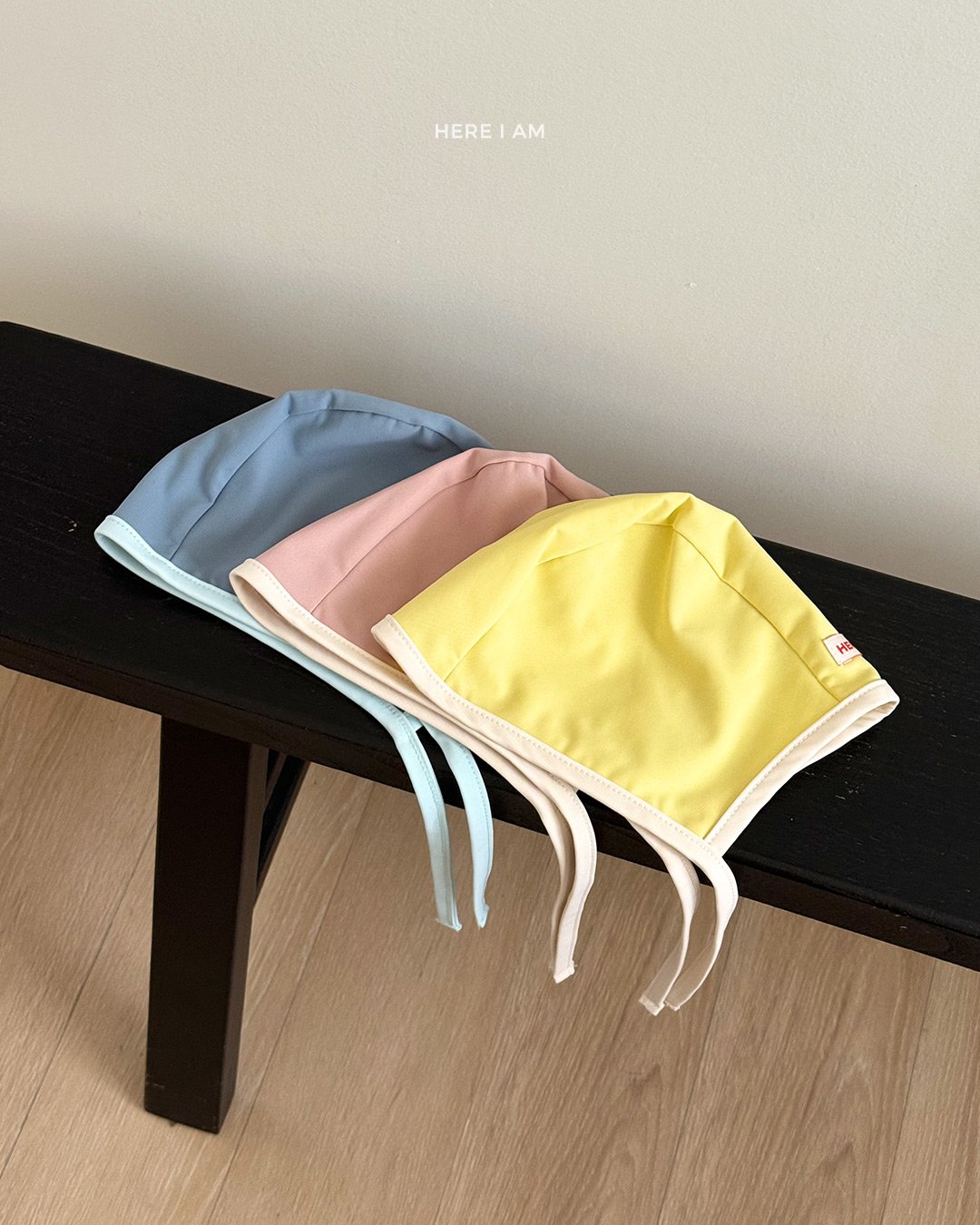 here i am 綁帶式泳帽 01