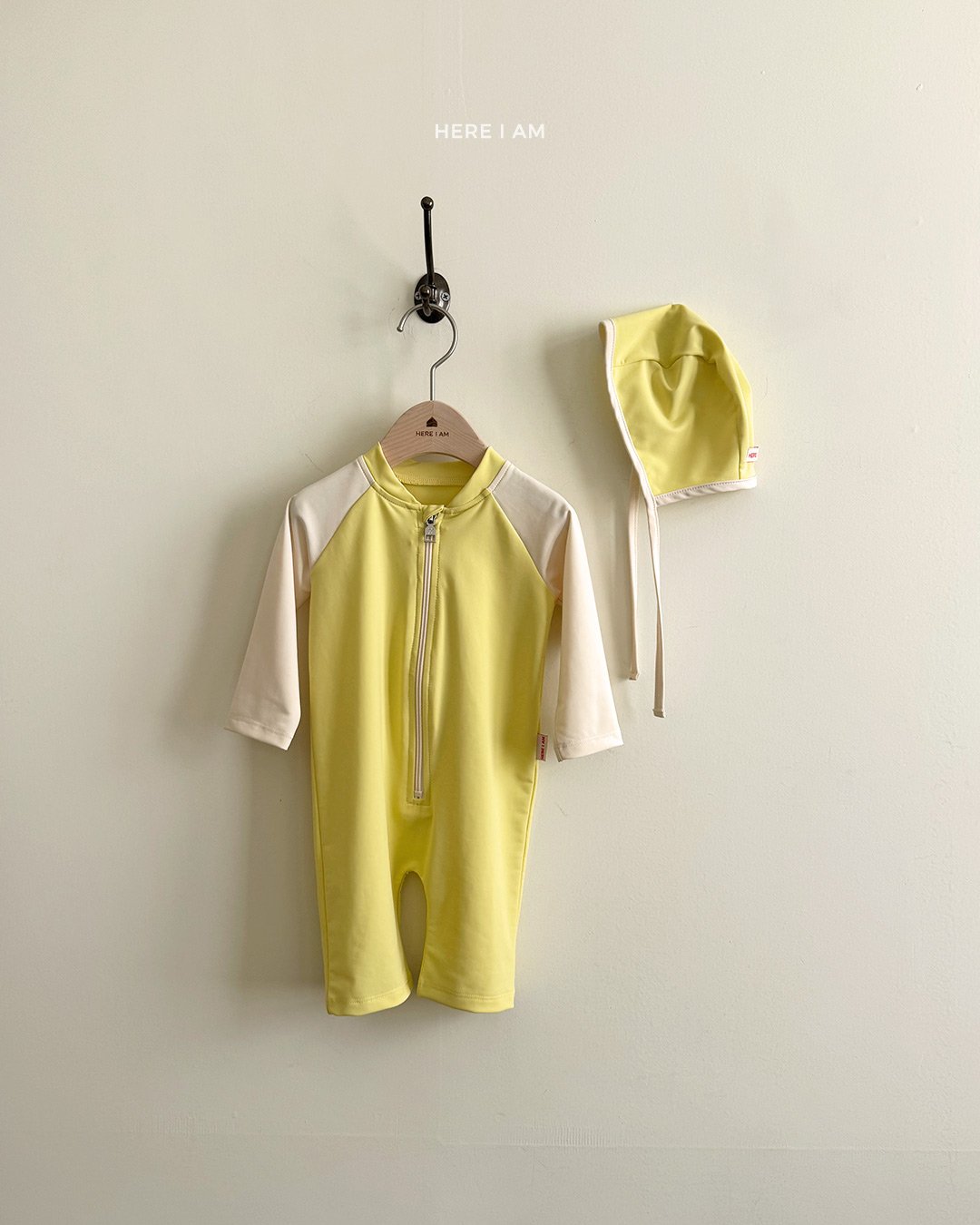 here i am 綁帶式泳帽 09