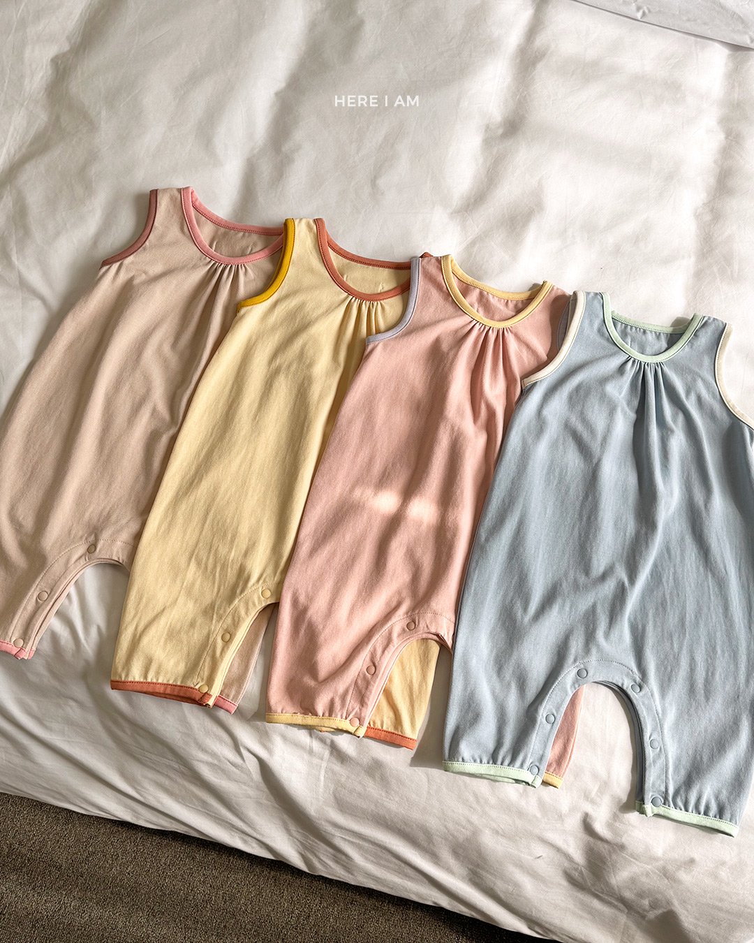 here i am 撞色連身防踢背心 01