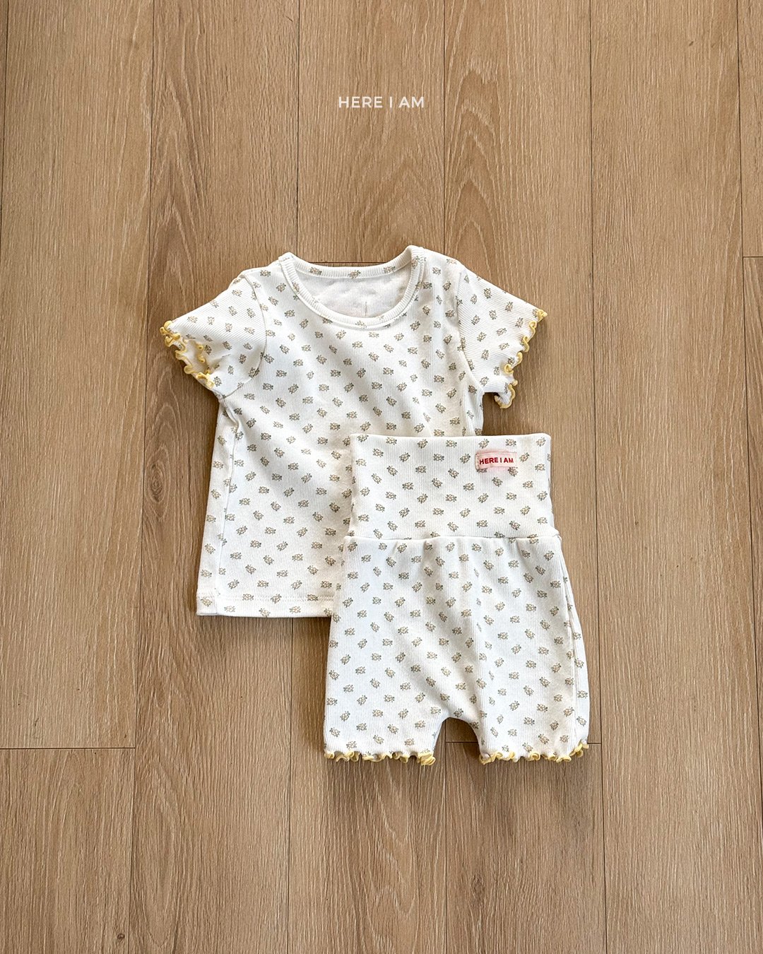 here i am 碎花木耳邊家居服套裝 02