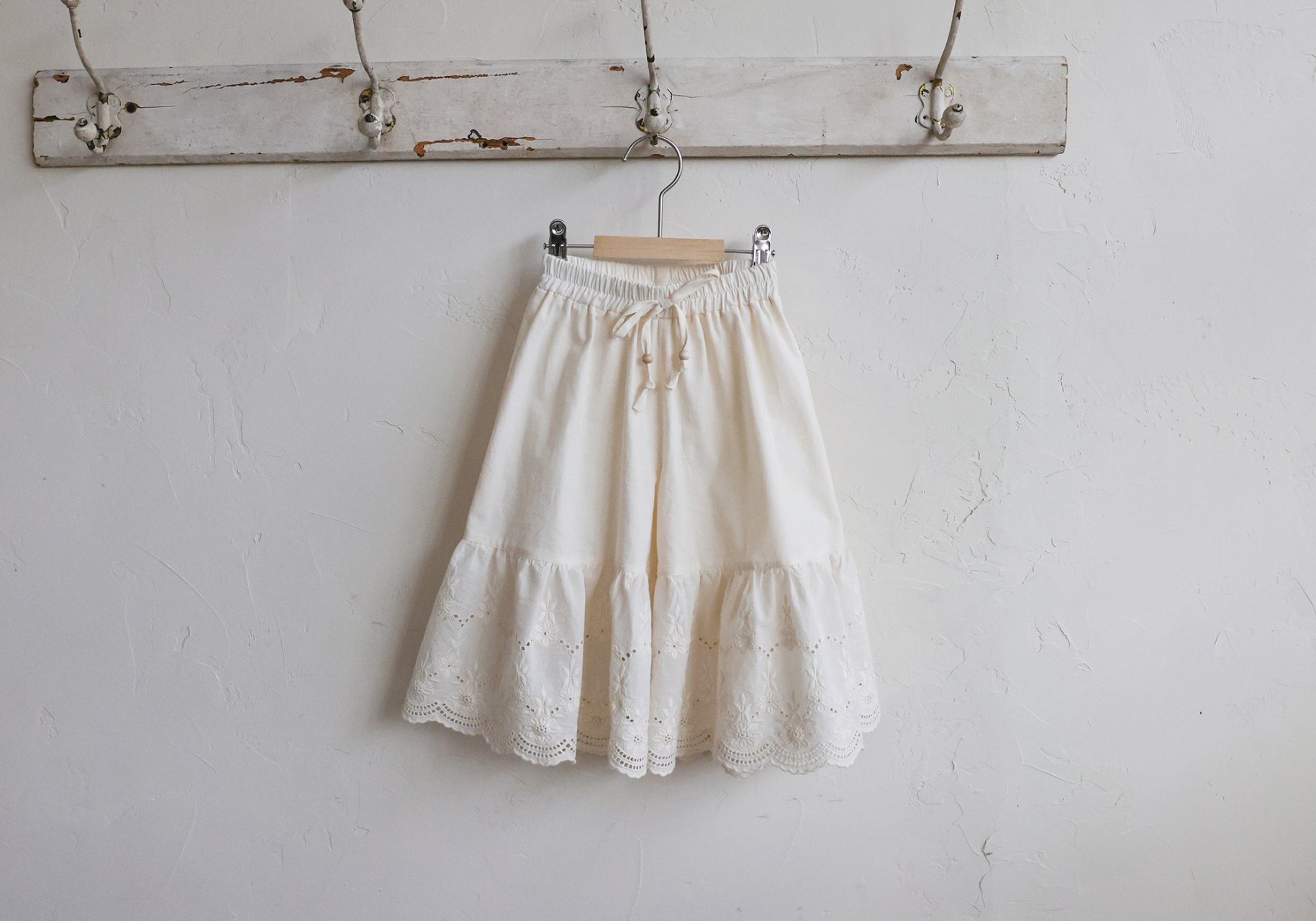 puellaFLO ELLA抽繩蕾絲寬褲裙 奶油白