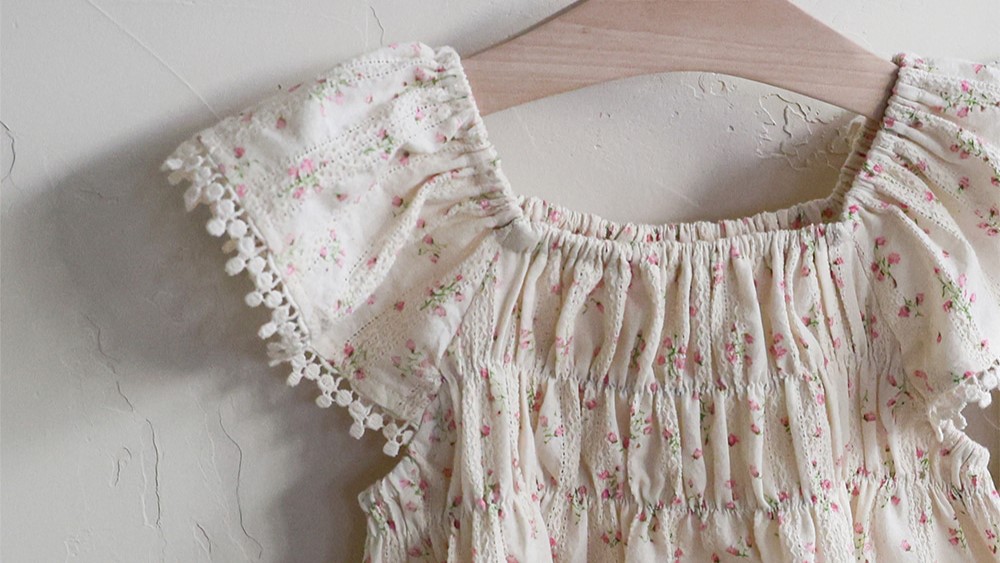 puellaFLO Shio碎花抓皺飛袖上衣 detail