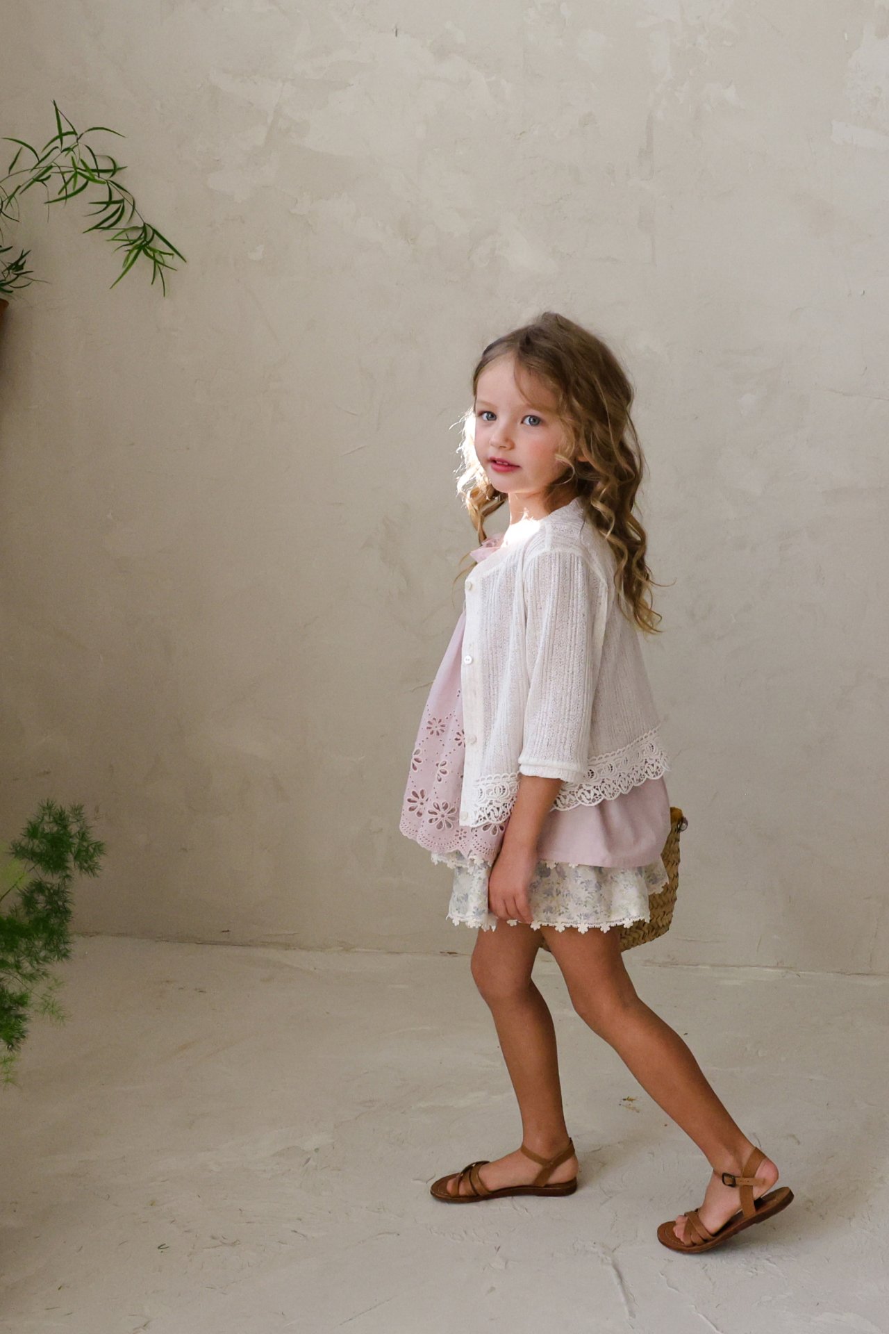 puellaFLO Rita蕾絲下擺開襟外套 02