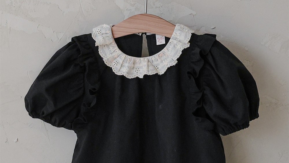 puellaFLO Renne蕾絲領蓬袖上衣 Detail