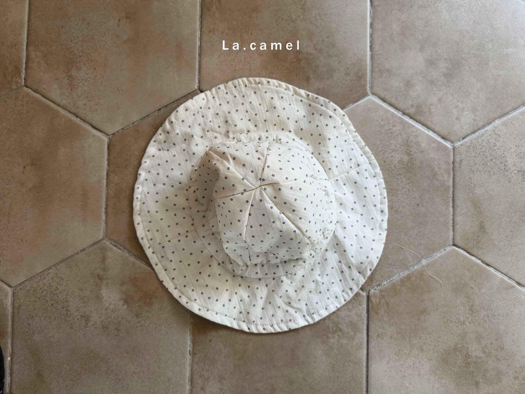 LACAMEL點點遮陽帽 03
