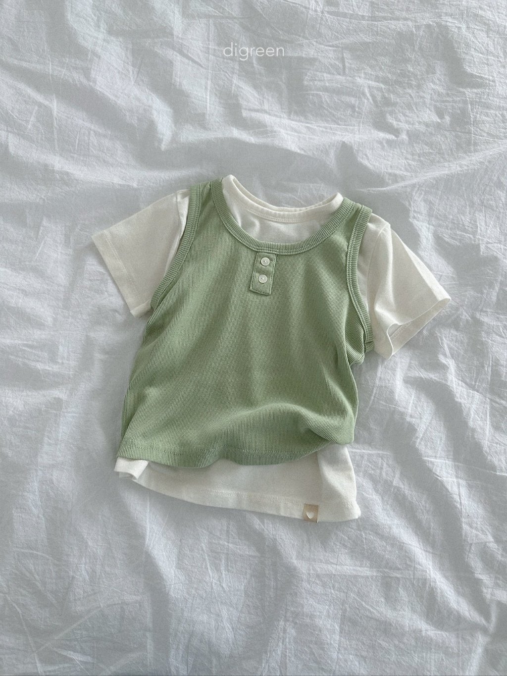 DIGREEN 鈕扣裝飾背心 10