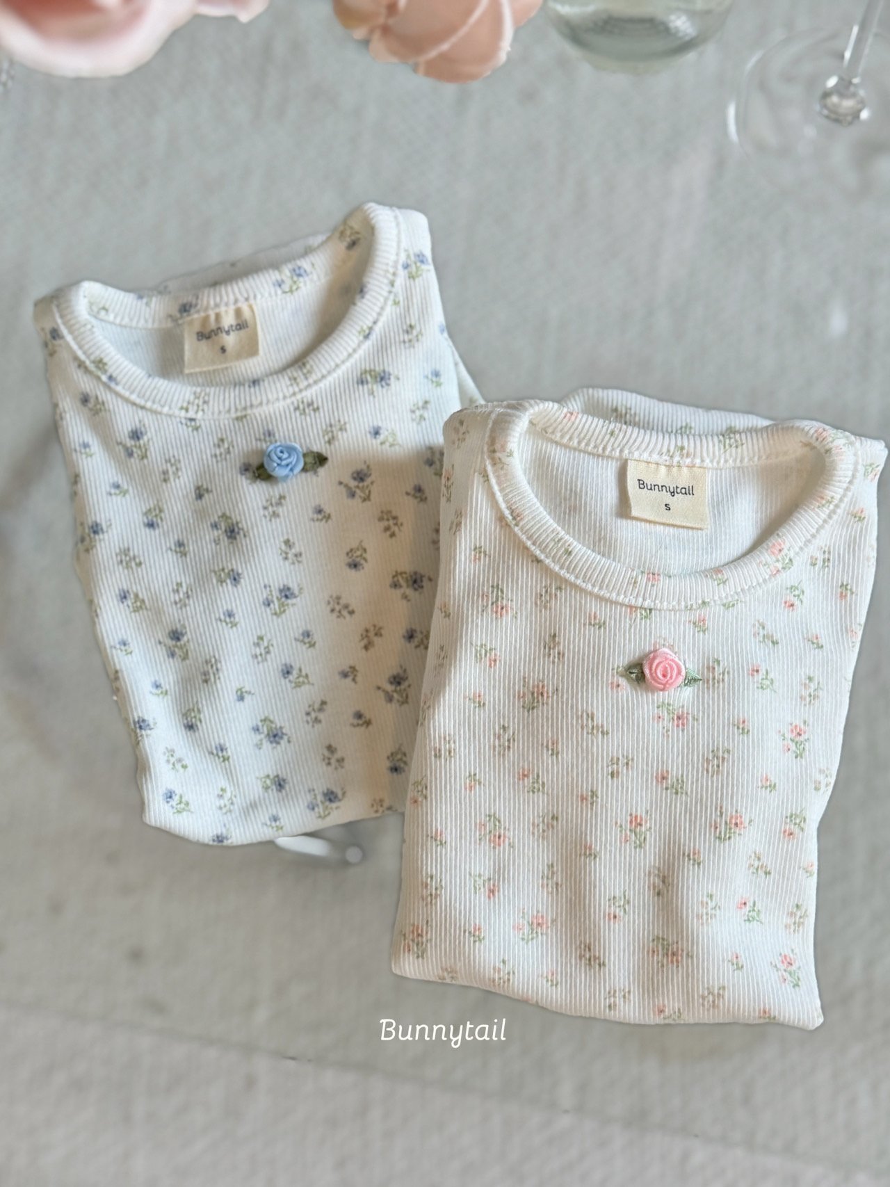 bunnytail 玫瑰蓬袖上衣 02