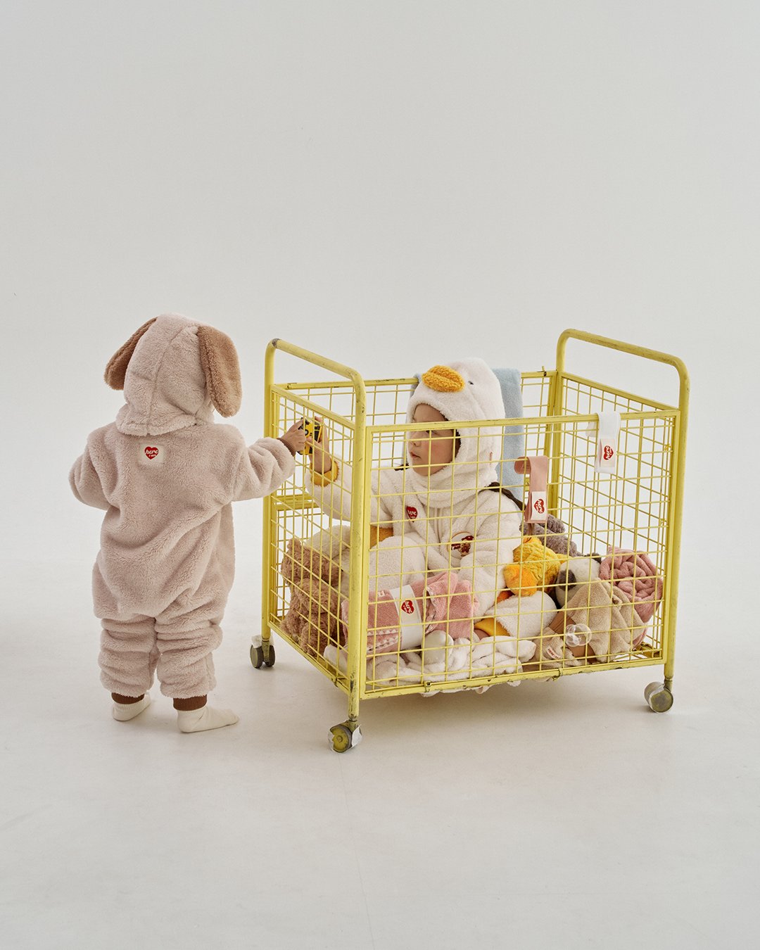 here i am kinder fleece 拼色包邊連身裝 01