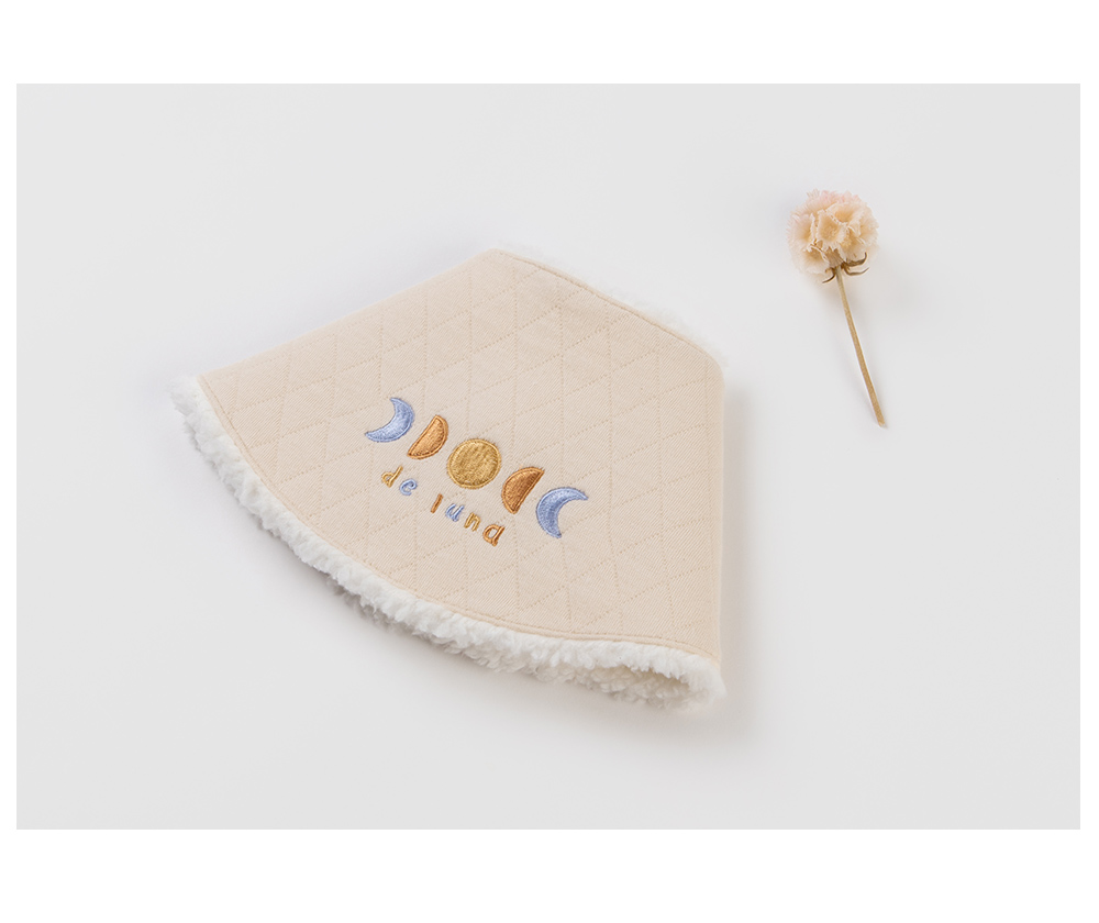 lunadesnowbananabib_04