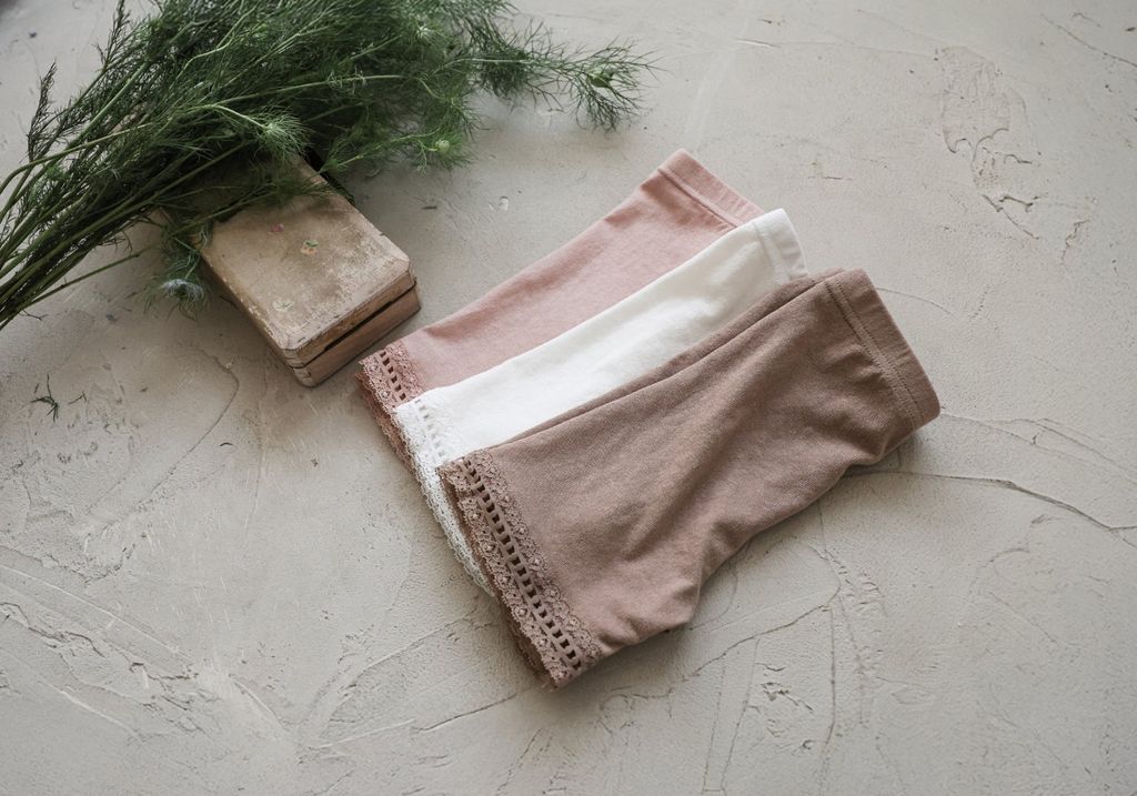 puellaFLO karine蕾絲滾邊內搭褲 11