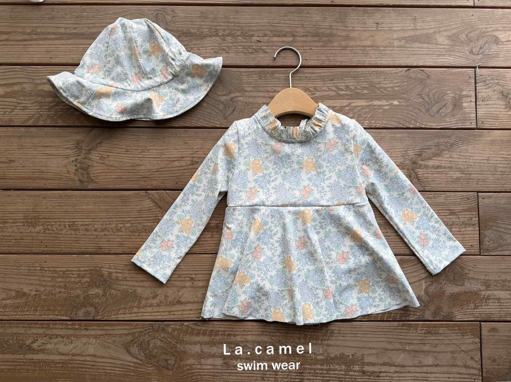 LACAMEL ops碎花連身裙防曬泳裝 10