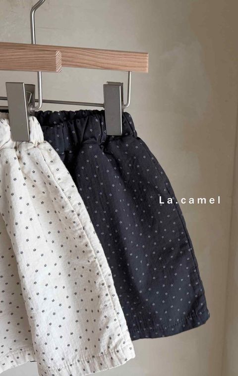 LACAMEL點點短褲 02