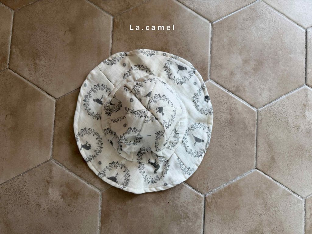 LACAMEL印花遮陽帽 05