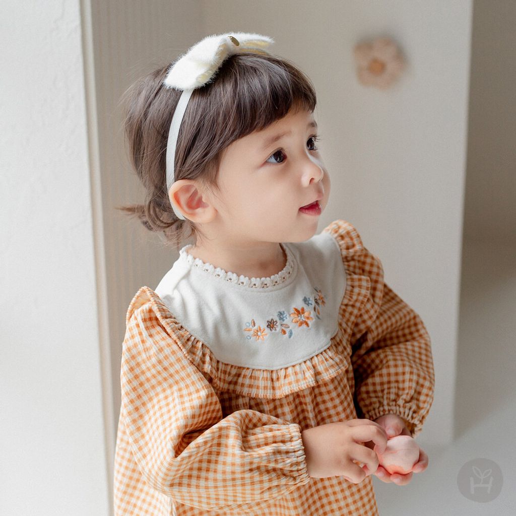 56962300987c957ff7f508920f894f22