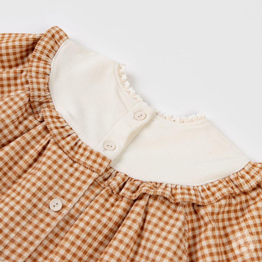 b2d3a6b9442f456ab60404aadbc5d0b2