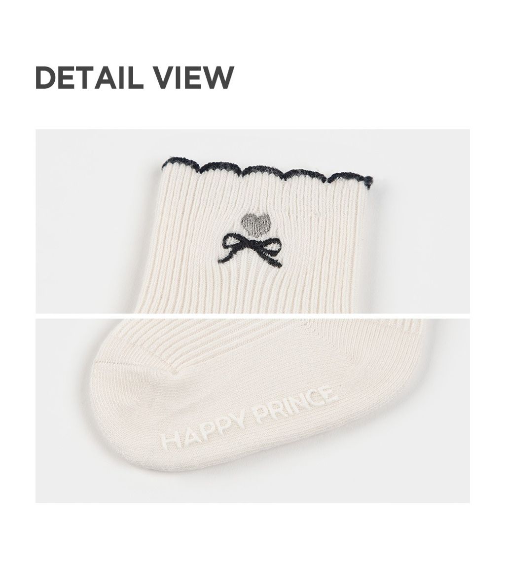 imgi_29_serrebabysocks_04