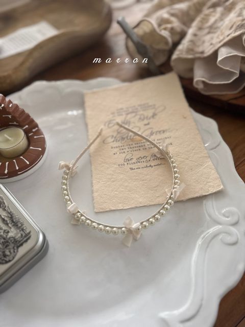 pearl hairband 01