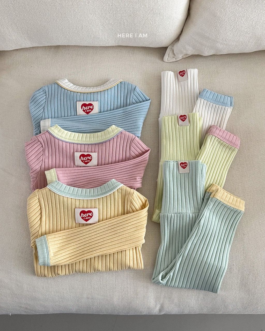 HERE I AM 撞色坑條莫戴爾家居服 01