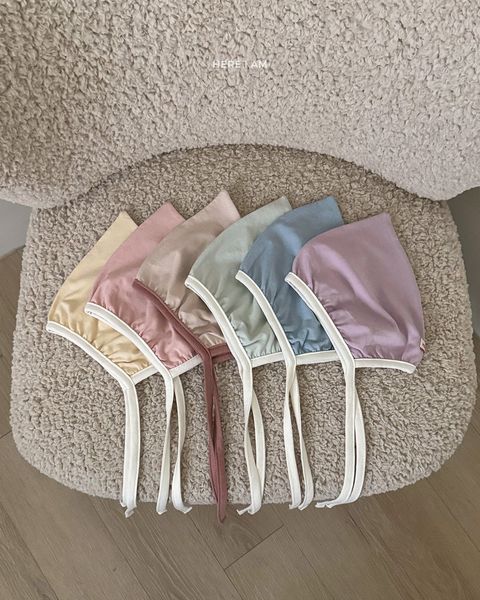 HERE I AM 彩虹素色綁帶帽 18