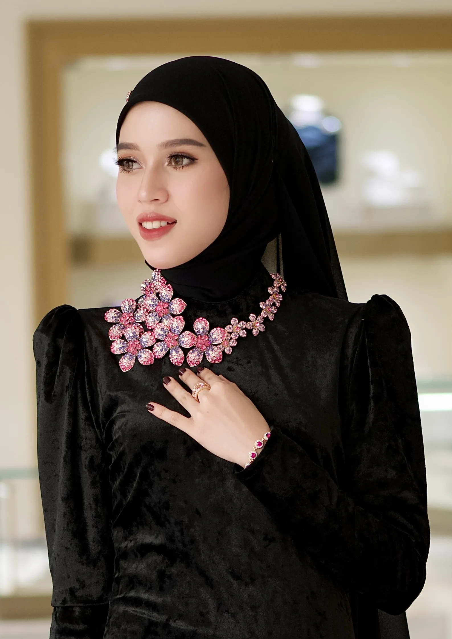 Ozel Jewellery Bangi