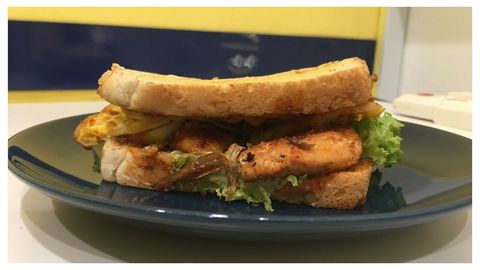 nasi lemak chicken sandwich~latest2.jpg