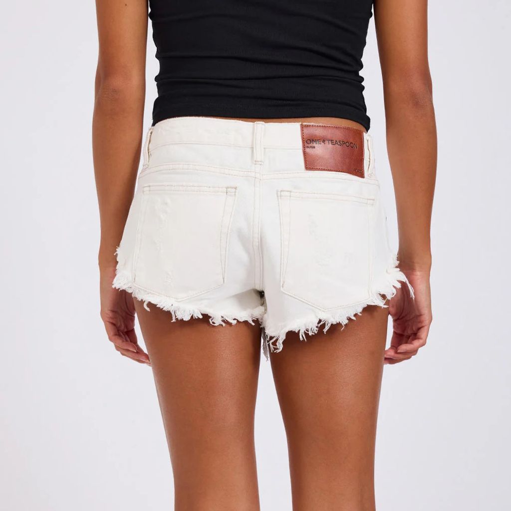 24999_WHITEBEAUTY_5