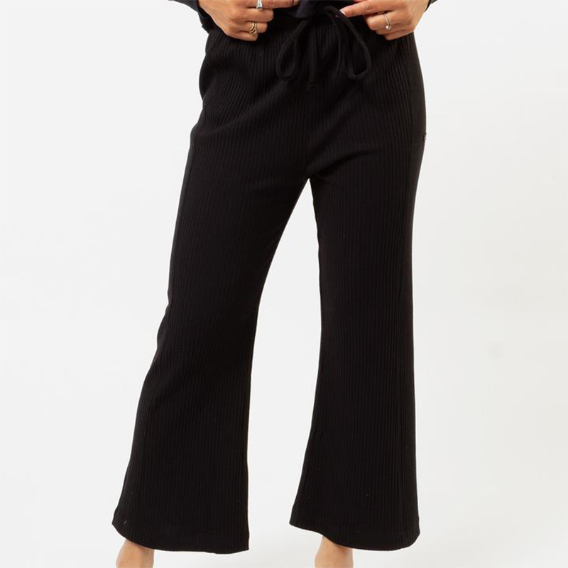 HURLEY_KNIT_CROP_WMN_BLACK-HUR-PAN-3HKP0060-SU21_1_720x.jpg