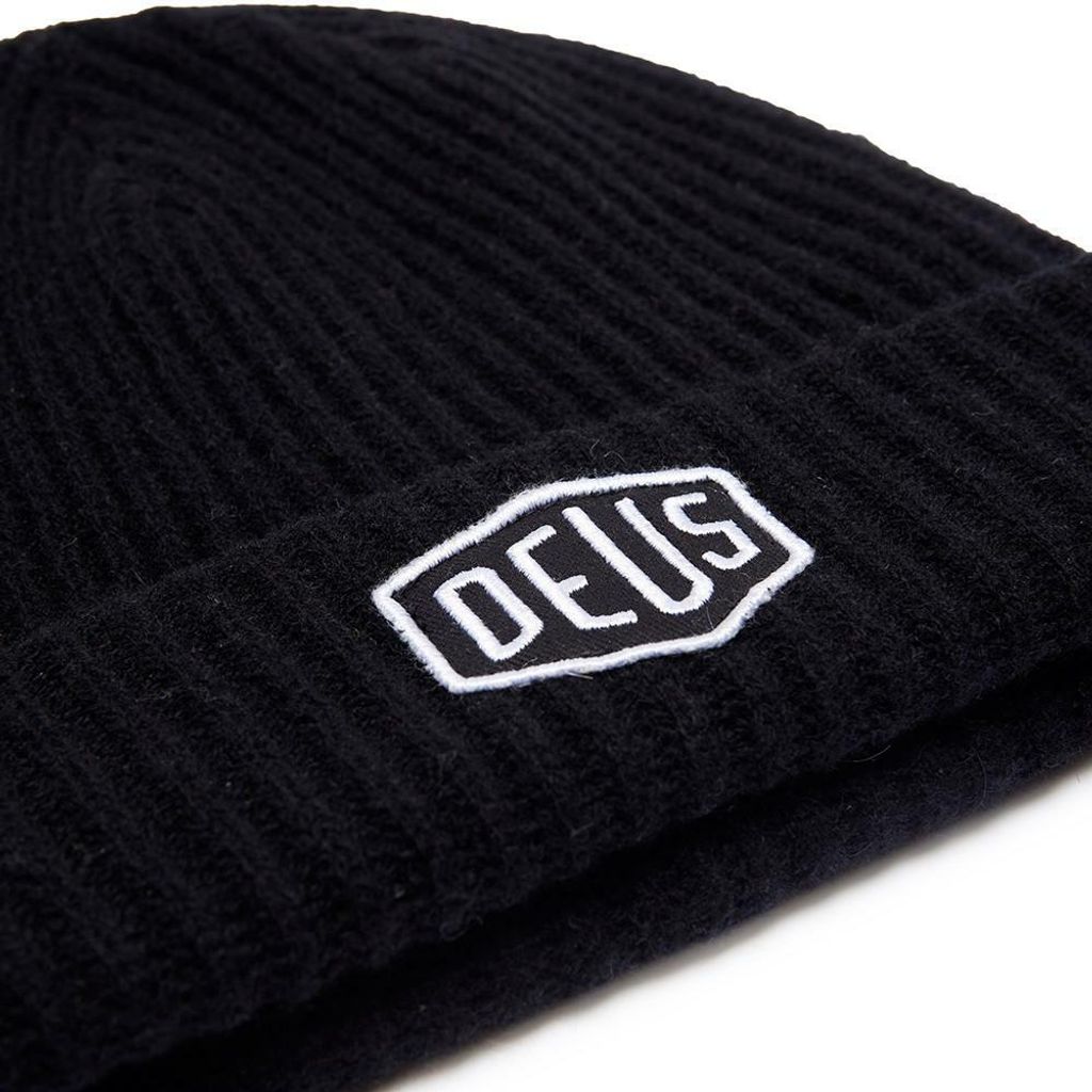 DMW47269-Black-Shield-Beanie-2_1000x1000.jpg