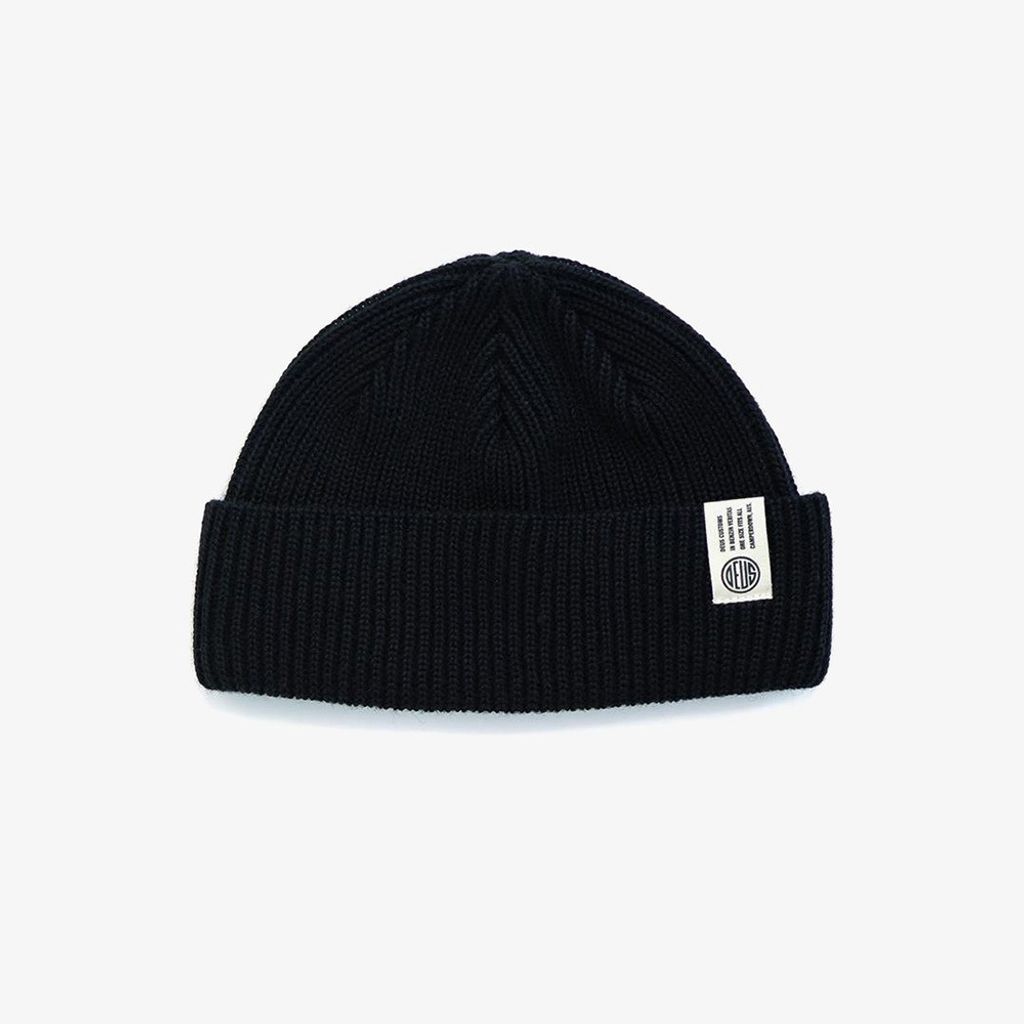 DMW2071244.OscarBeanie.Black.1_1080x1350.jpg