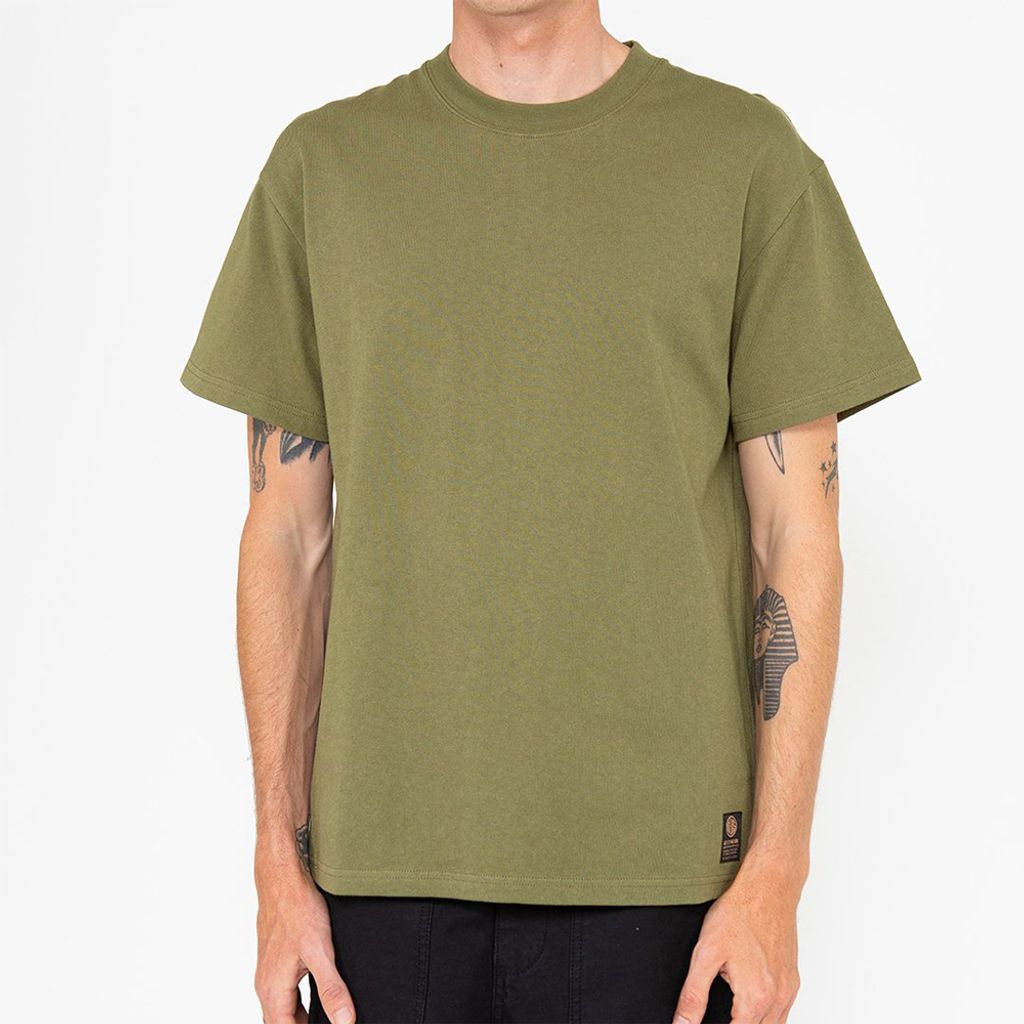 DMW2011241.PlainMilitaryTee.OliveDrab.1_3bf7c18d-315a-4348-ac13-659f311d19fe_1080x1350.jpg