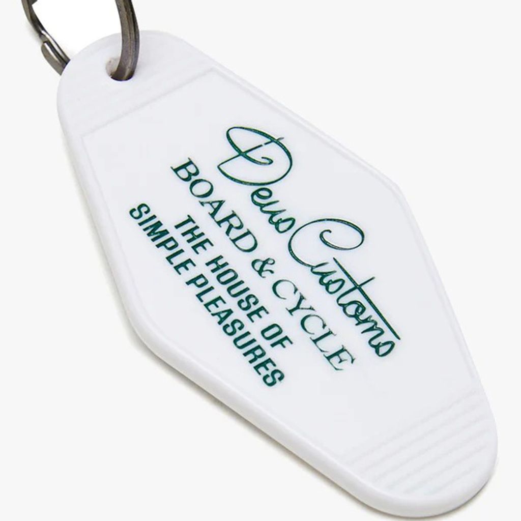 DMS2071410.HolidayKeyTag.White.2.jpg