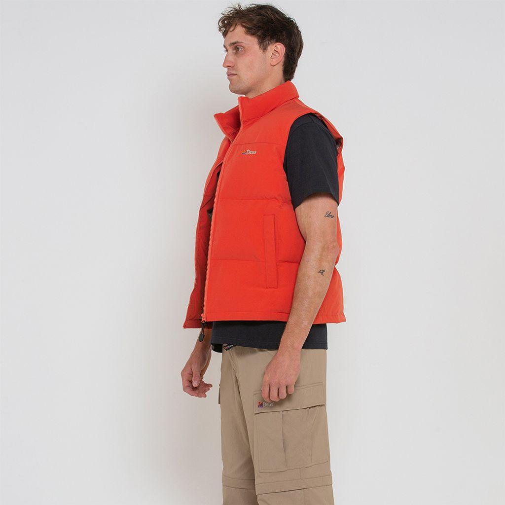 DMF226318.Scout Puffer Vest.Red Clay.2