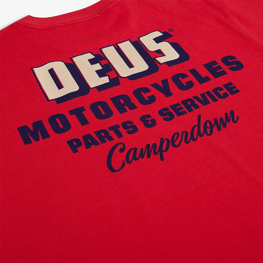 DMP231718B.Unchained Tee.Mars Red