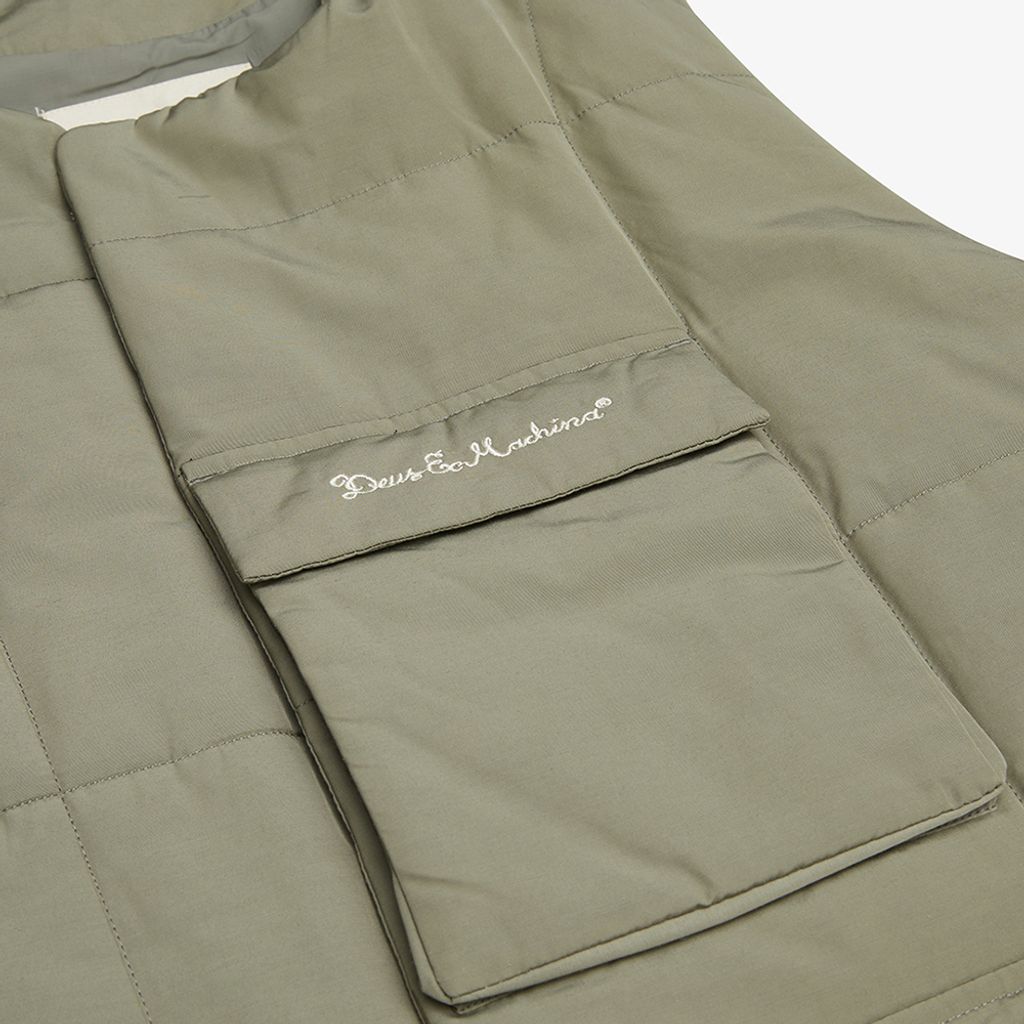 DPT22003.Nomad Vest.Dusty Olive.7