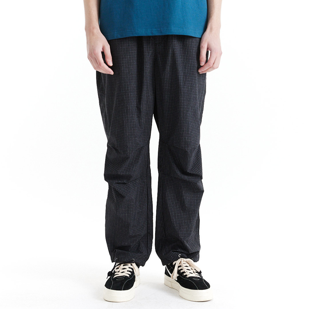 DMP254940-Remi Parachute Pant-Black-1