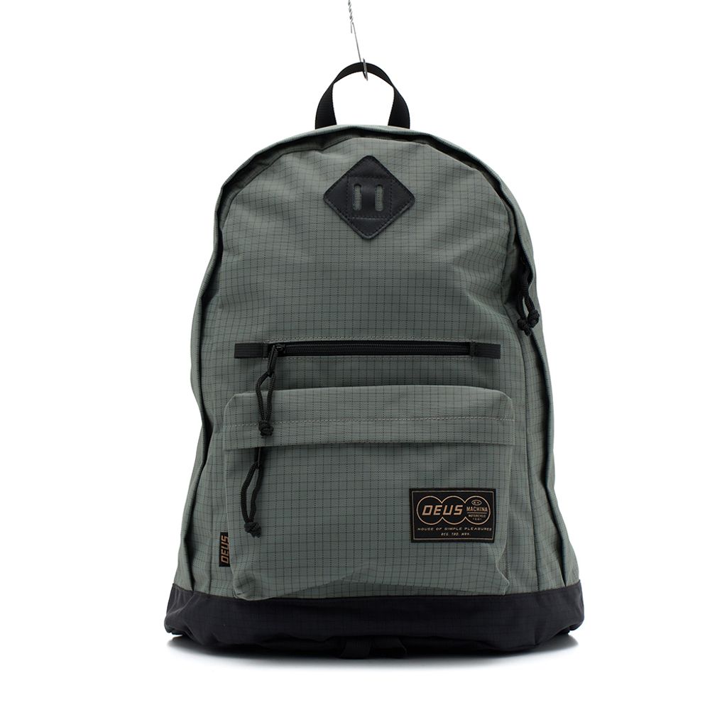 DMP257990-Ventura Day Pack-Grey-01