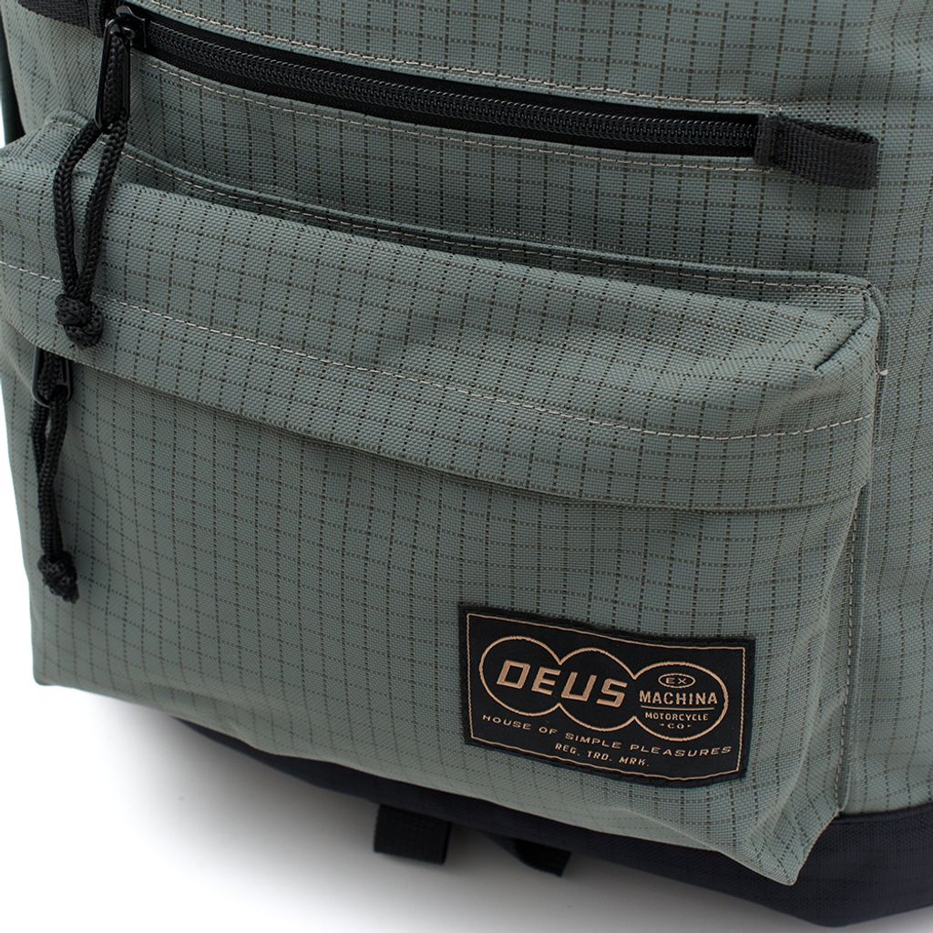 DMP257990-Ventura Day Pack-Grey-03