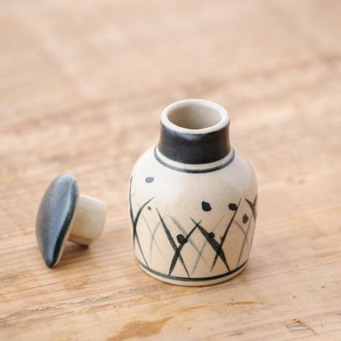 長十郎窯 波佐見燒 草花醬油壺_2
