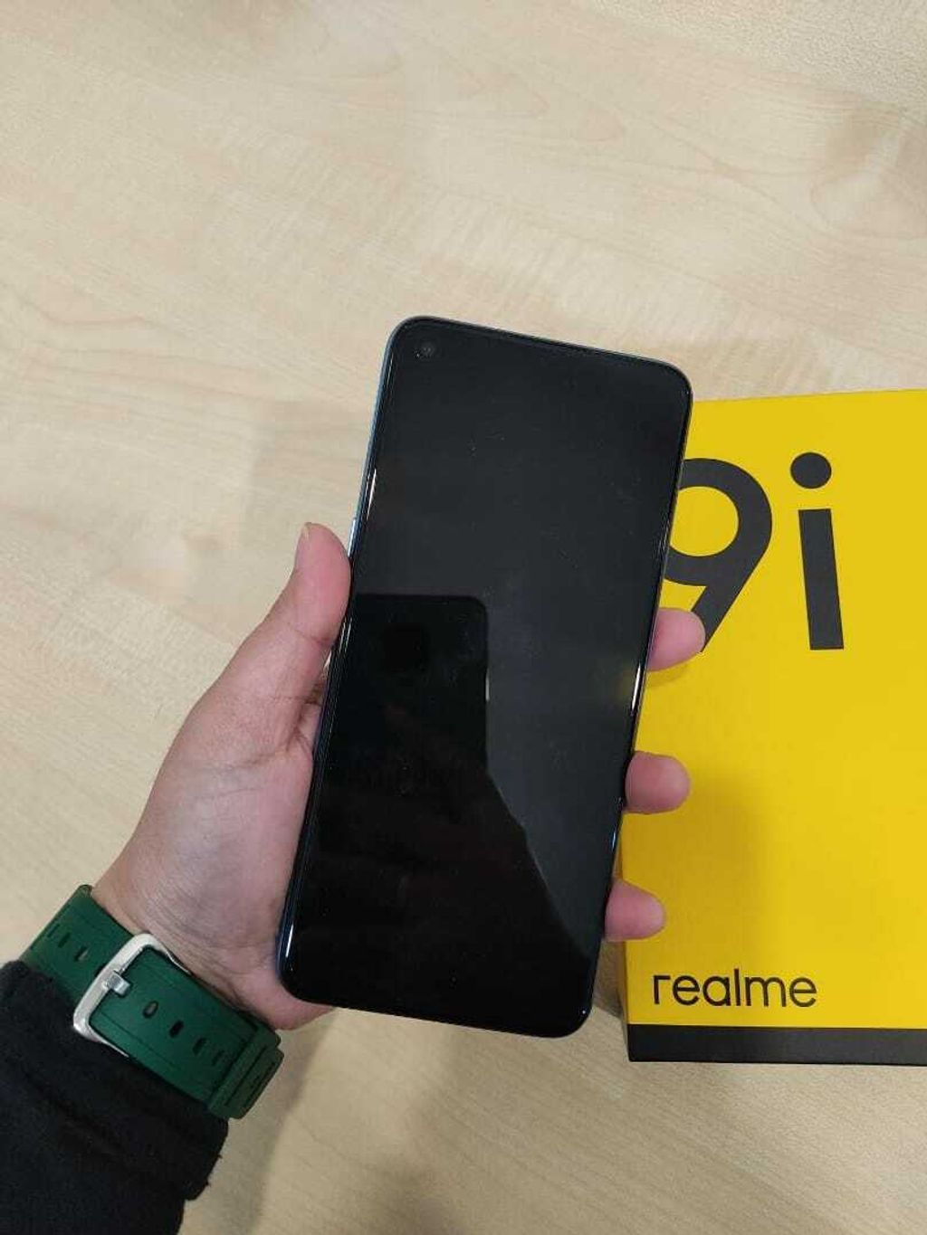 Mobile2Go. Realme 9i [6GB RAM + 128GB ROM] - Original Realme Malaysia