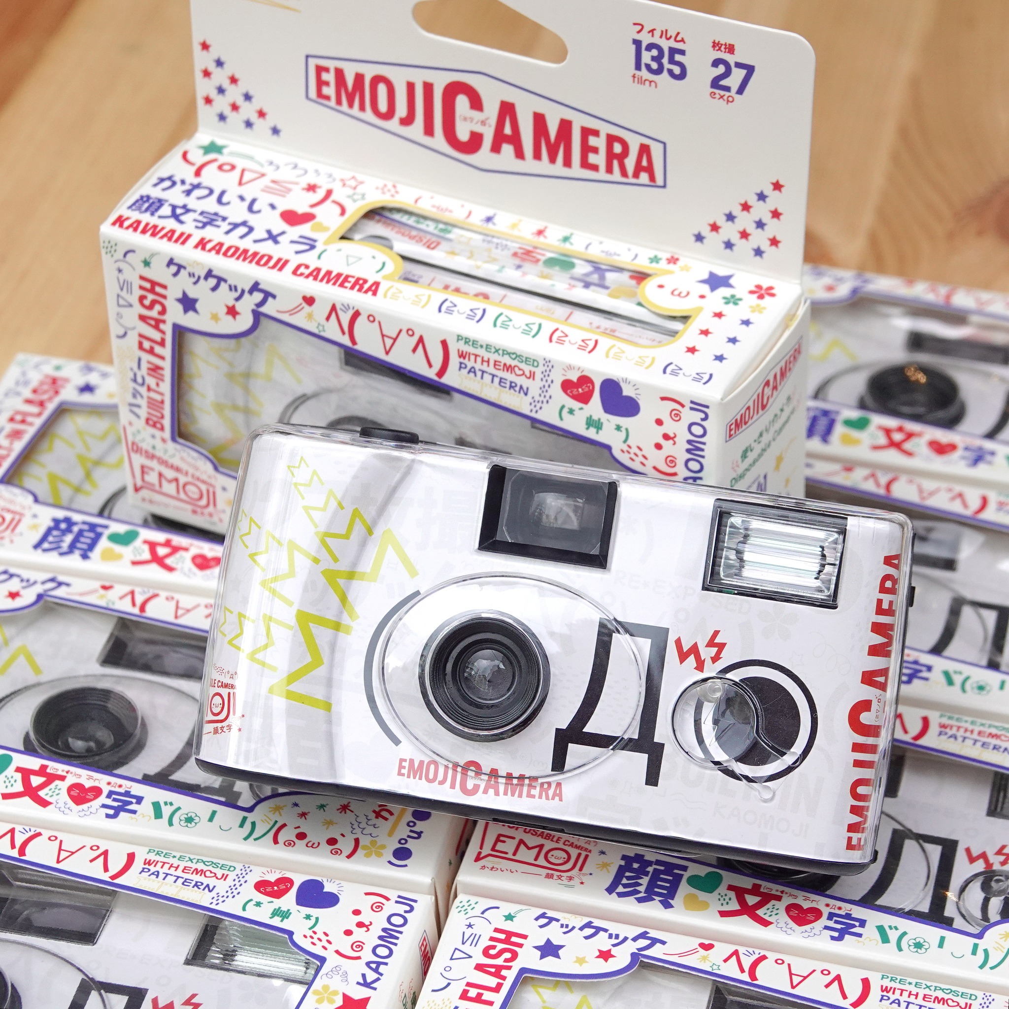 emoji 顏文字即可拍 拍起來超可愛！