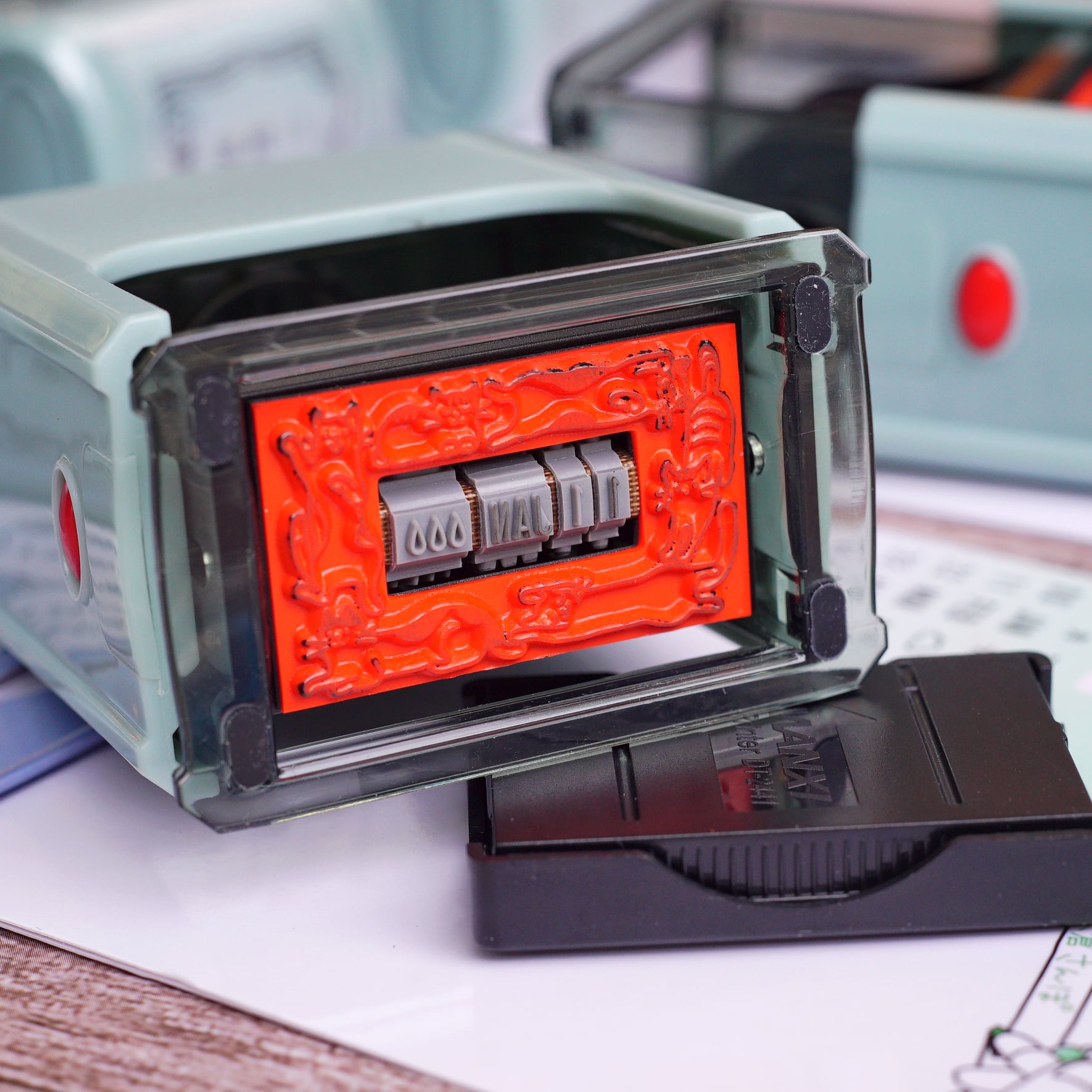 Midori 迴轉日付印章 - 如何裝入印台