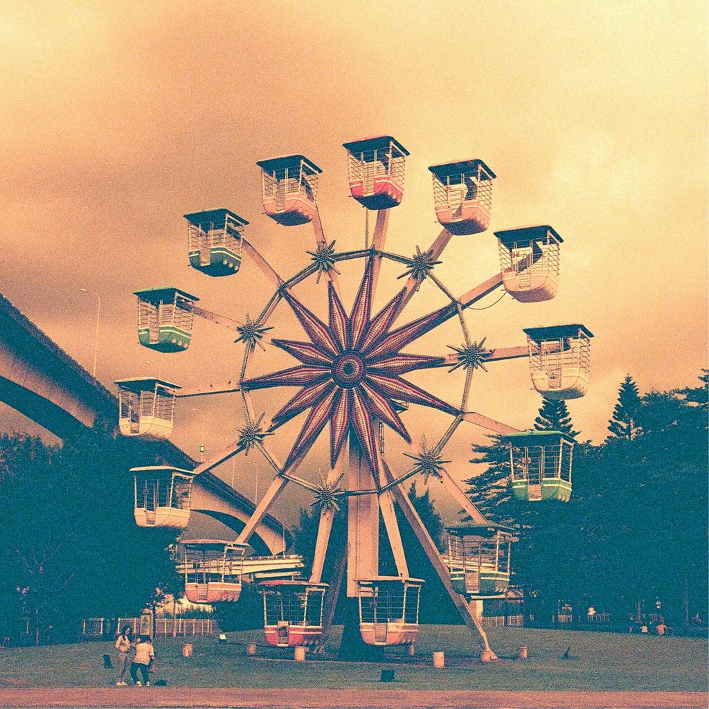 lomogroaphy redscale 5