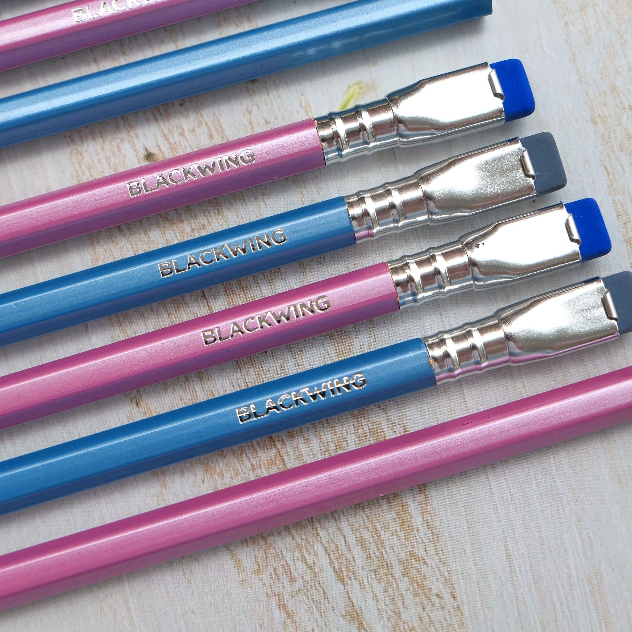 BLACKWING Pearl Pink / Pearl Blue